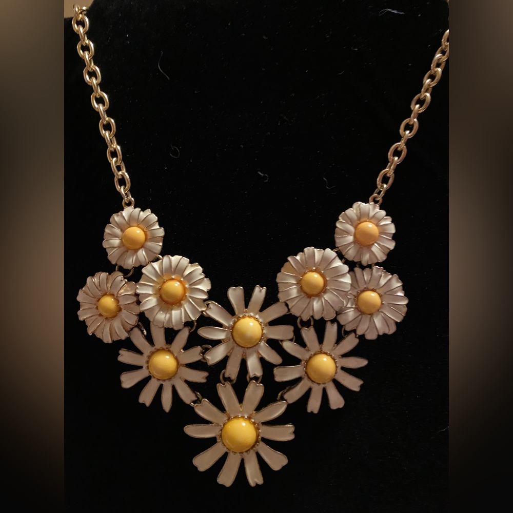 Deist Yellow flowers Necklace
